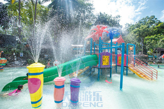 La protection d'éclaboussure de pluie de parc d'aventure joue l'ensemble de jet de fontaine de colonne de fibre de verre